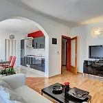Lila Novigrad (Istria)